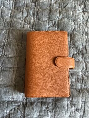New w/o box FILOFAX NORFOLK PERSONAL TOP GRAIN LEATHER ORGANIZER ALMOND TAN
